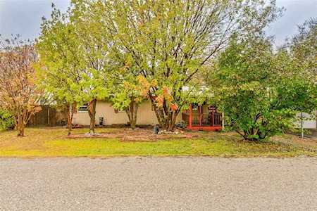 112 Debbie Court Hudson Oaks, TX 76087