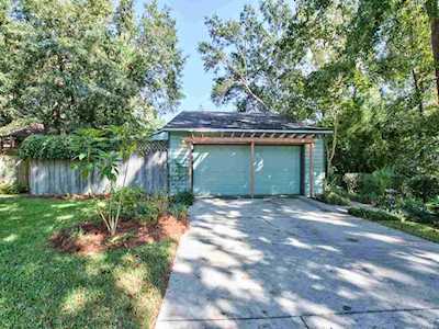 2974 Bayshore Drive Tallahassee, FL 32309
