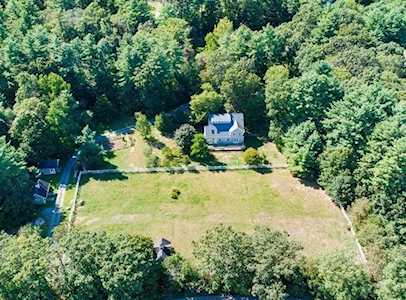 6 Spruce Way Medfield, MA 02052