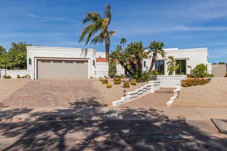 8211 N Via De Lago Scottsdale, AZ 85258