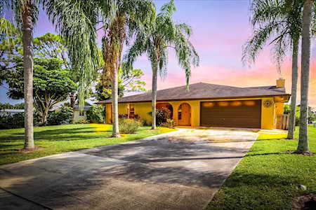 6186 SE Circle Street Hobe Sound, FL 33455