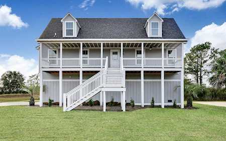 8404 Lakeview Drive Wilmington, NC 28412