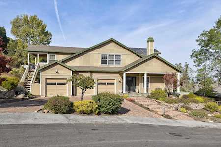 121 Fox Crossing Ct Redwood City, CA 94062