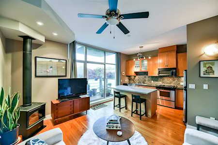 8988 Hudson Street #213 Vancouver, BC V6P 6Z1