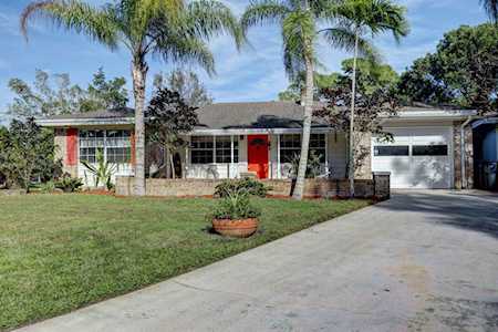 117 N Caloosahatchee Avenue Jupiter, FL 33458