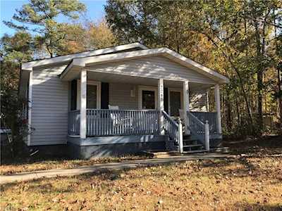 2245 Skeetertown Rd Suffolk, VA 23434