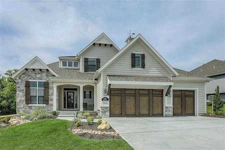 9508 Lone Elm Rd Lenexa, KS 66220