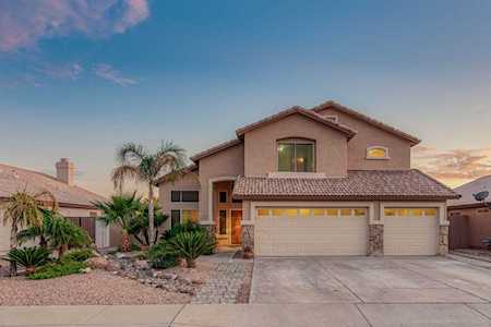 8367 W Cherry Hills Drive Peoria, AZ 85345
