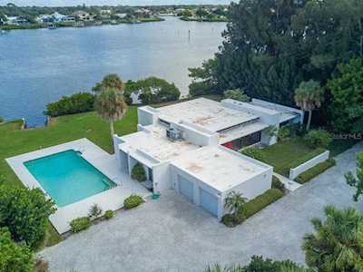 3727 Sandspur Lane Nokomis, FL 34275
