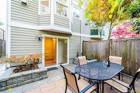8504 Edgewest Dr NW Seattle, WA 98117