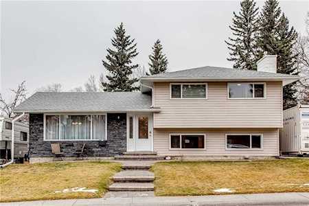 6315 Dalsby Road NW Calgary, AB T3A 1M6