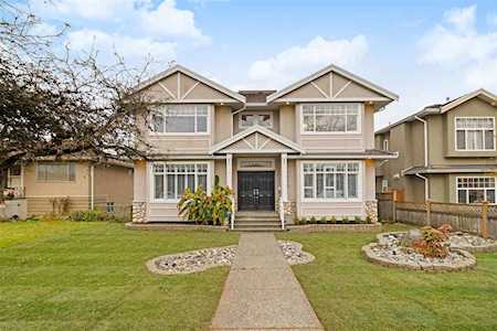 6678 Strathmore Avenue Burnaby, BC V5E 3H7