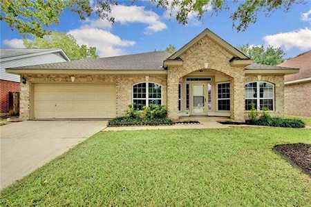 1504 Suzi Ln Pflugerville, TX 78660