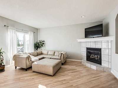110 Tuscany Vista Road NW Calgary, AB T3L 3B3