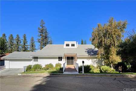 21827 De La Luz Avenue Woodland Hills, CA 91364
