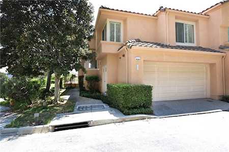 1896 Caminito De La Narcissa Glendale, CA 91208