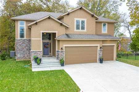6750 NW Meyers Circle Parkville, MO 64152