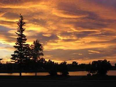 904 11 Street SE High River, AB T1V 1L2