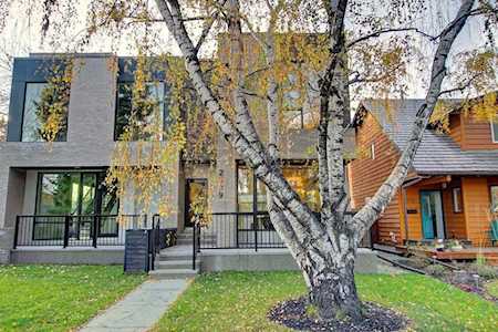 2839 26A Street SW Calgary, AB T3E 2C9