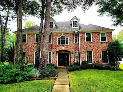 16623 Avenfield Rd Tomball, TX 77377
