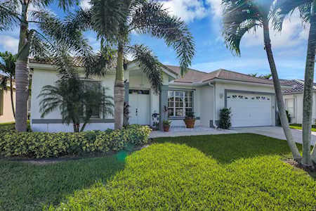 6380 Bridgeport Lane Lake Worth, FL 33463