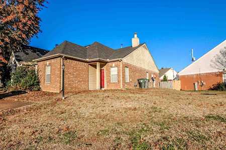 1250 Brady Hollow Ln Memphis, TN 38016