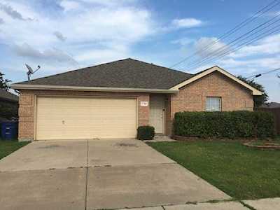 2700 Teal Cove Drive Little Elm, TX 75068