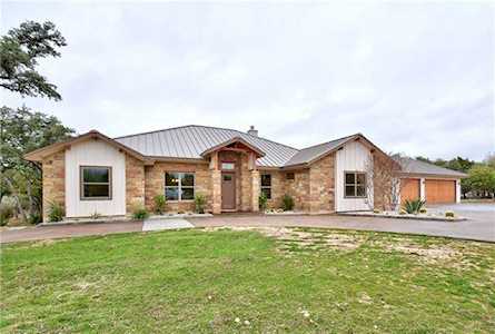 101 Woods Loop Driftwood, TX 78619