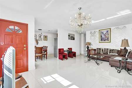 851 NE 158th St North Miami Beach, FL 33162