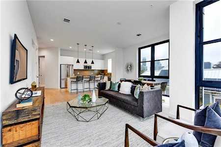 800 Embassy Dr #219 Austin, TX 78702