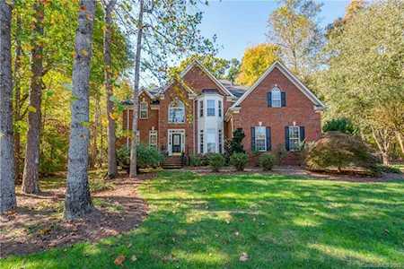 6301 Hollow Oak Dr Mint Hill, NC 28227