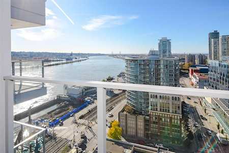 668 Columbia Street #2002 New Westminster, BC V3M 1A9