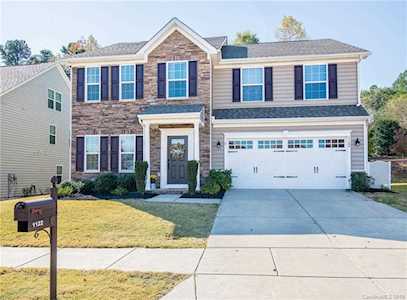 1122 Kings Bottom Dr Fort Mill, SC 29715