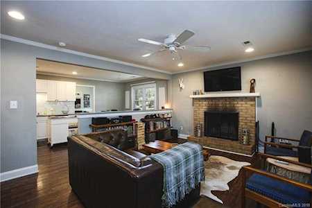 8113 Cricket Glen Ct Charlotte, NC 28226