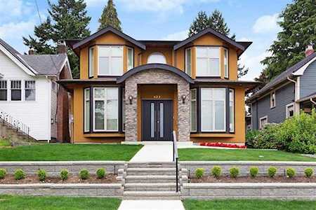 622 Colborne Street New Westminster, BC V3L 2C9