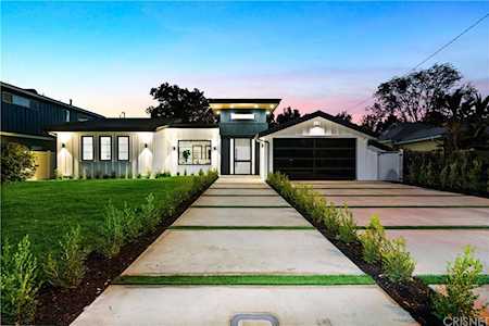 5517 Mammoth Avenue Sherman Oaks, CA 91401