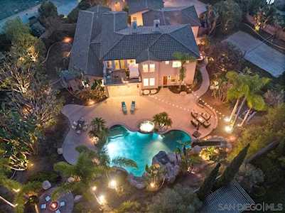 9671 Lario Ln San Diego, CA 92127