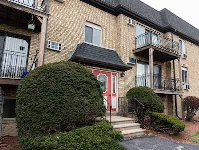 349 Pawtucket Blvd #5 Lowell, MA 01854
