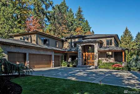 10166 SE 16th St Bellevue, WA 98004