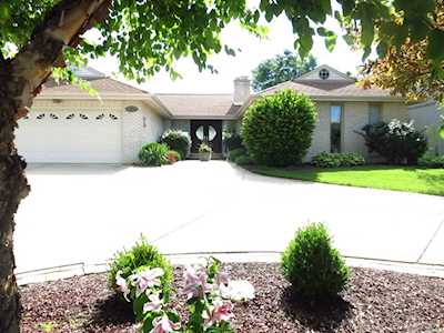 1275 Montgomery Dr Deerfield, IL 60015