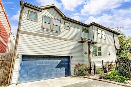1126 W 18th St Houston, TX 77008