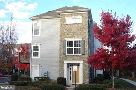 21824 Dragons Green Square Ashburn, VA 20147