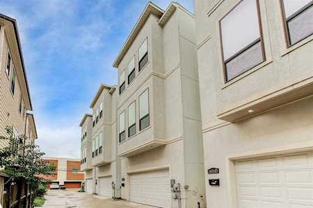 5526 Darling St Houston, TX 77007