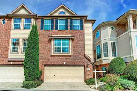 1834 Stacy Crest Houston, TX 77008