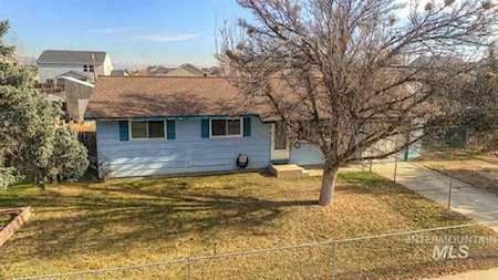 7620 S Mistyglen Avenue Boise, ID 83709-7213