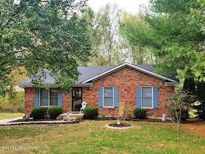246 Stuart Ave Shelbyville, KY 40065