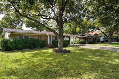 2201 Pasadena Dr Austin, TX 78757