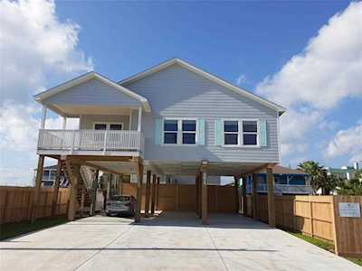 9614 Teichman Rd Galveston, TX 77554