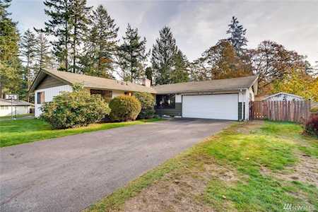 8412 99th St Ct SW Lakewood, WA 98498