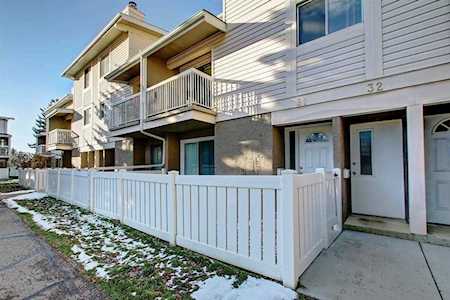 3015 51 Street SW #31 Calgary, AB T3E 6N5